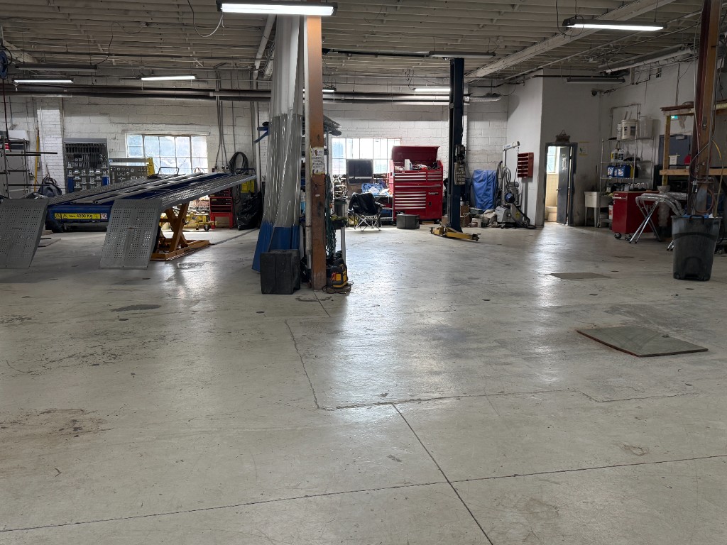 EcoautoworX workshop and equipment